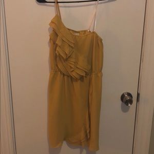 Ruffle one shoulder dress